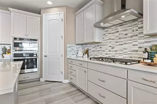 9698 Danube Ct, Commerce City, CO 80022 - Photo 10