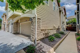 1208 Carlyle Park Cir, Highlands Ranch, CO 80129 - Photo 2