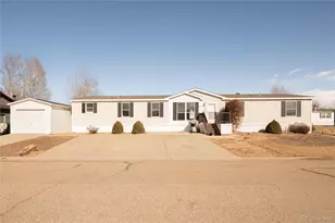 4899 Barron Cir, Longmont, CO 80504 - Photo 2