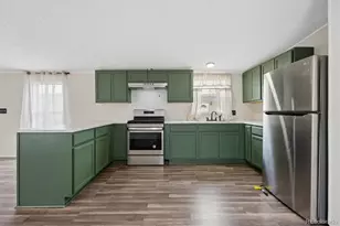 5354 E 97th Pl, Denver, CO 80229 - Photo 2