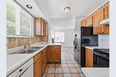 4064 S Himalaya Way, Aurora, CO 80013 - Photo 14