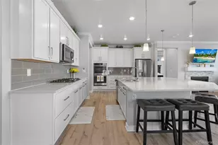 8801 S Ukraine Ct, Aurora, CO 80016 - Photo 8