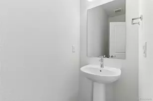 6184 N Lisbon St, Aurora, CO 80019 - Photo 8