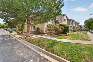1232 S Waco St, Aurora, CO 80017 - Photo 2