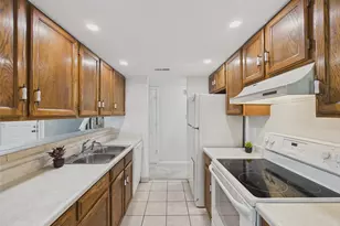 1140 S Monaco Parkway, Denver, CO 80224 - Photo 6