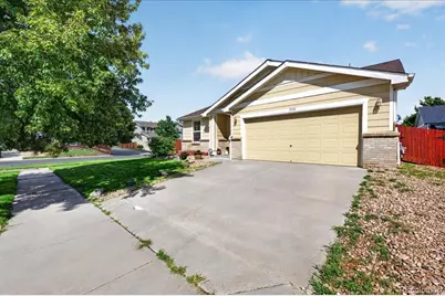 5574 Kalispell Street, Denver, CO 80239 - Photo 4