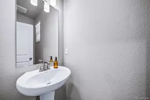 3910 N Rome St, Aurora, CO 80019 - Photo 16