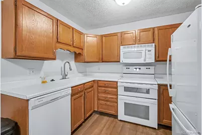 3184 S Heather Gardens Way #207, Aurora, CO 80014 - Photo 4