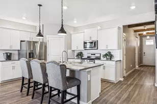 4985 Cattle Cross Ln, Castle Rock, CO 80104 - Photo 6