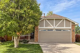 271 N Holcomb Cir, Castle Rock, CO 80104 - Photo 4