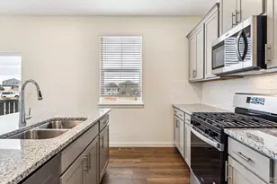 9875 Ceylon Ct, Commerce City, CO 80022 - Photo 8