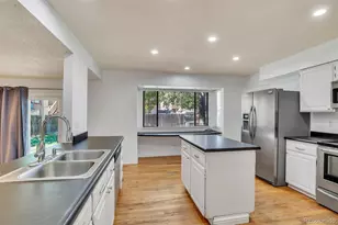 10128 E Weaver Pl, Englewood, CO 80111 - Photo 8