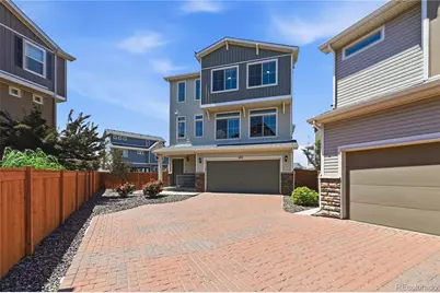 10231 Yampa Court, Commerce City, CO 80022 - Photo 4