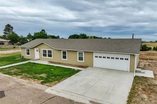 304 E 8th St, Flagler, CO 80815 - Photo 1