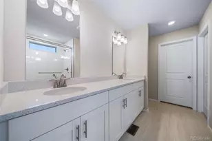 22302 E 38th Pl, Aurora, CO 80019 - Photo 30