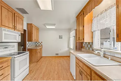 2398 Oakland Street, Aurora, CO 80010 - Photo 10