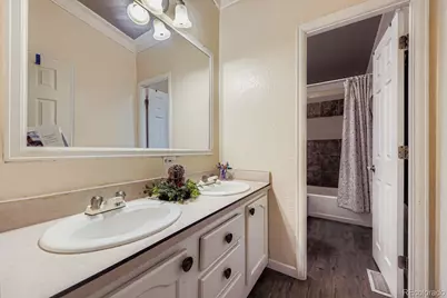 9400 Elm Ct, Denver, CO 80260 - Photo 8