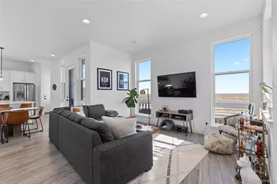 6058 N Perth Street, Aurora, CO 80019 - Photo 6