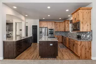 6835 S Robertsdale Way, Aurora, CO 80016 - Photo 18