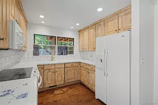 6130 E Briarwood Cir, Englewood, CO 80112 - Photo 8