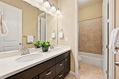 7170 S Riverwood Way, Aurora, CO 80016 - Photo 8