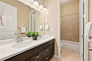 7170 S Riverwood Way, Aurora, CO 80016 - Photo 8