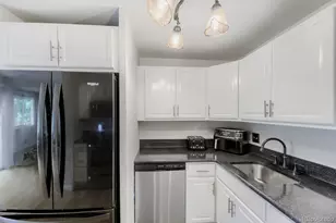 2938 S Parker Ct, Aurora, CO 80014 - Photo 10