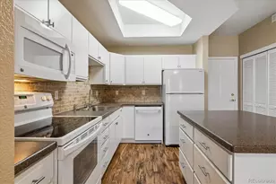 2862 W Centennial Dr, Littleton, CO 80123 - Photo 8