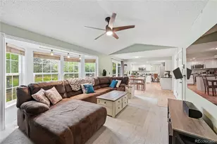 2212 S Yampa Ct, Aurora, CO 80013 - Photo 10