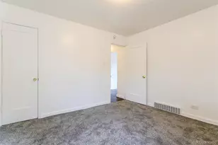 1616 Newark St, Aurora, CO 80010 - Photo 12