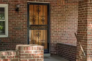 851 S Vine St, Denver, CO 80209 - Photo 2