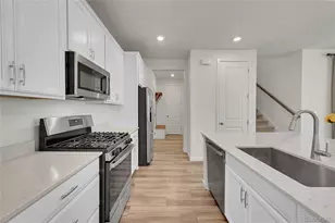 17569 E 95th Pl, Commerce City, CO 80022 - Photo 6