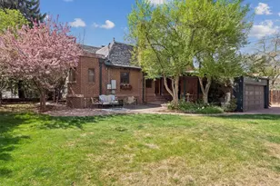 2300 Leyden St, Denver, CO 80207 - Photo 32