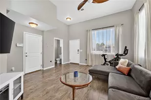 1750 Aspen Meadows Cir, Denver, CO 80260 - Photo 10