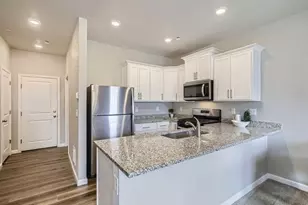 923 Montbello Ave, Fort Lupton, CO 80621 - Photo 2