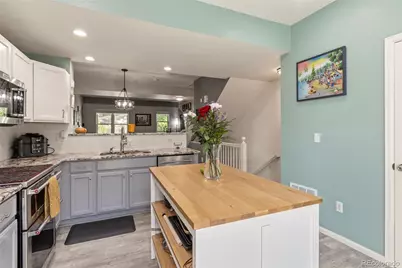 18727 E Yale Circle #D, Aurora, CO 80013 - Photo 4