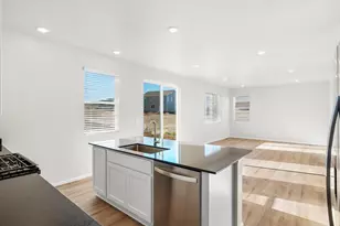 1206 Spg Crk Dr, Windsor, CO 80550 - Photo 10