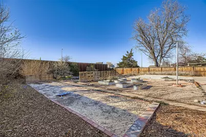 471 Iola Street, Aurora, CO 80010 - Photo 34