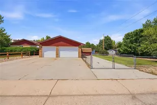 7290 S Penrose Ct, Centennial, CO 80122 - Photo 32