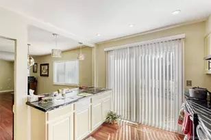 9090 Hunters Creek St, Littleton, CO 80126 - Photo 8