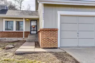 9090 Hunters Creek St, Littleton, CO 80126 - Photo 2