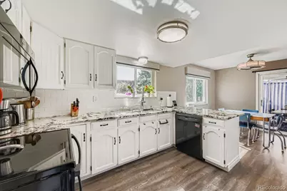 2252 S Dearborn Street, Aurora, CO 80014 - Photo 10