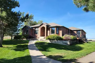 5106 Lebsack Ln, Loveland, CO 80537 - Photo 2