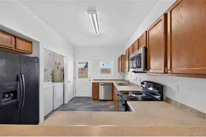 2837 Rose Hill Street, Strasburg, CO 80136 - Photo 8