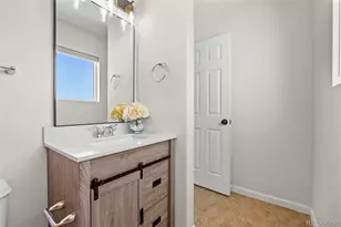 22130 E Berry Pl, Aurora, CO 80015 - Photo 20