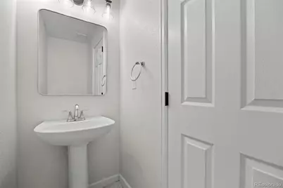 22130 E Berry Place, Aurora, CO 80015 - Photo 14