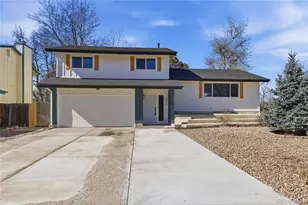 1351 S Peoria Ct, Aurora, CO 80012 - Photo 1