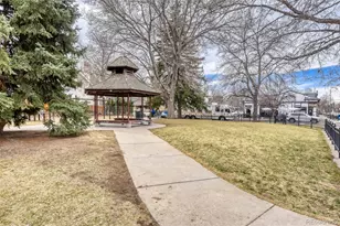 2520 Locust St, Denver, CO 80207 - Photo 36