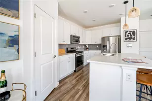 1828 S Poplar Ct, Denver, CO 80224 - Photo 6