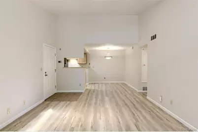 10253 E Peakview Avenue #B203, Englewood, CO 80111 - Photo 4